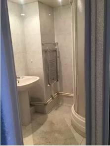 V. Hambarzumyan poxoc 4 senyakanoc 112qm. bnakaran + avtotnak