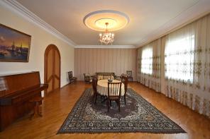 Сдается 2-х этажный особняк, 5 спален , с террасой